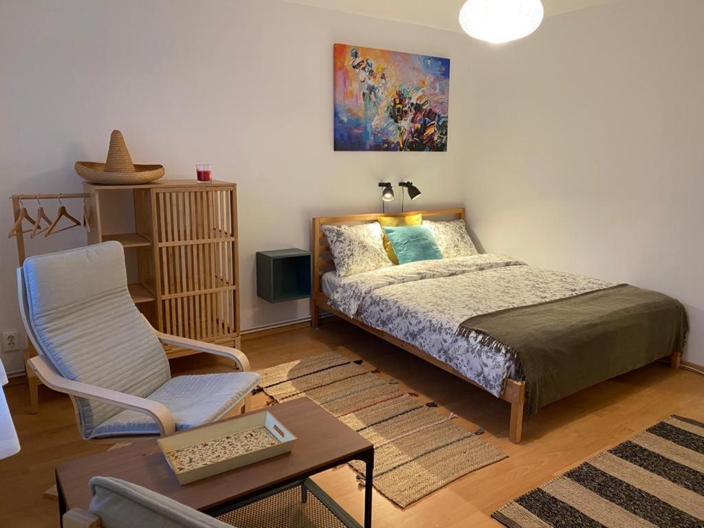 La Momo Appartement Lupeni  Buitenkant foto