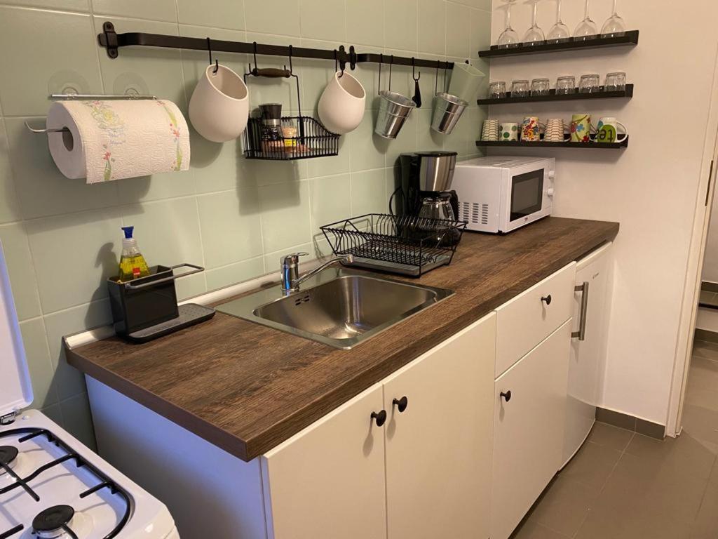 La Momo Appartement Lupeni  Buitenkant foto